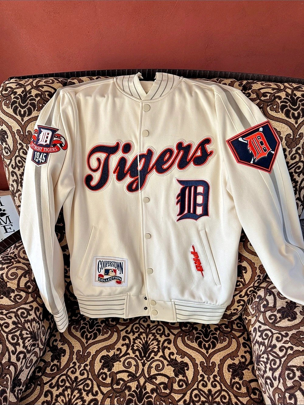 Starter Detroit Tigers Cooperstown Collection jacket Varsity